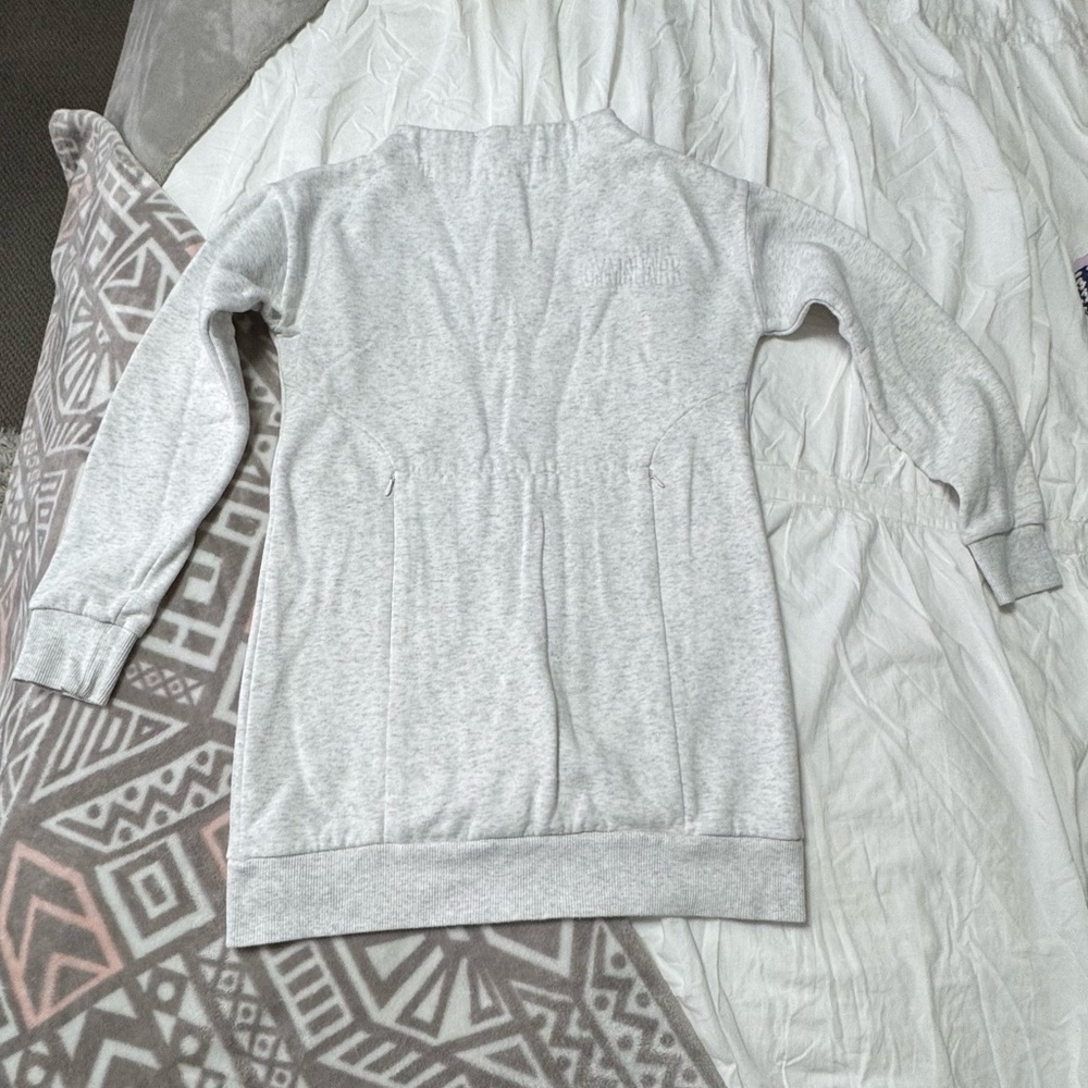 GymShark sweatshirt